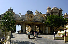 City Palace Udaipur Tours Rajasthan