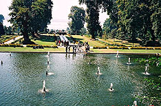 Mughal Gardens Kashmir Travel Guide